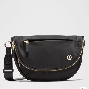 Lululemon All Night Festival Bag Micro 2L in Black and Gold
